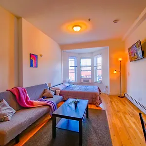 https://deluxe-studio-minutes-from-nyc.us-newyorkcity.com